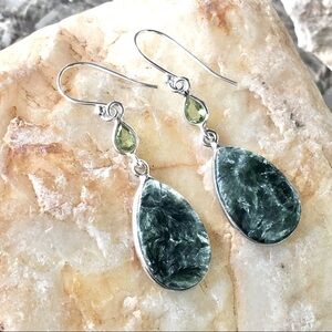SERAPHINITE & Peridot 925 sterling silver earrings